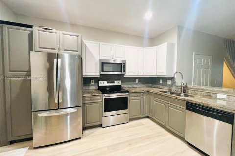 Touwnhouse à louer à Weston, Floride: 3 chambres, 136.47 m2 № 1976731 - photo 10