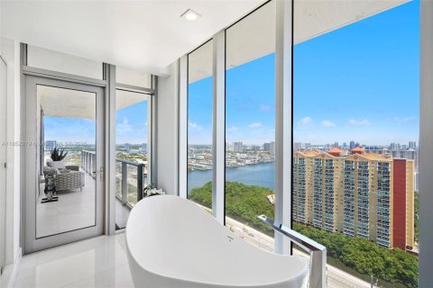 Copropriété à vendre à Sunny Isles Beach, Floride: 4 chambres, 361.85 m2 № 1875696 - photo 27