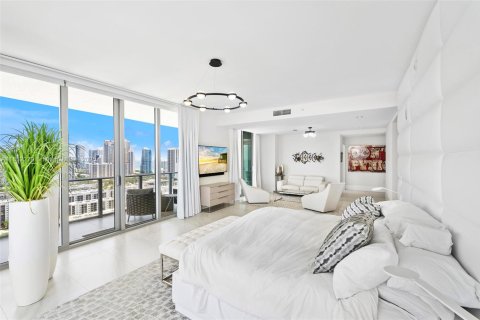 Copropriété à vendre à Sunny Isles Beach, Floride: 4 chambres, 361.85 m2 № 1875696 - photo 23