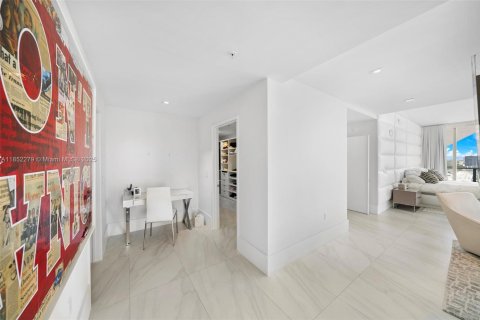 Copropriété à vendre à Sunny Isles Beach, Floride: 4 chambres, 361.85 m2 № 1875696 - photo 29