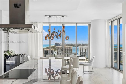 Copropriété à vendre à Sunny Isles Beach, Floride: 4 chambres, 361.85 m2 № 1875696 - photo 12