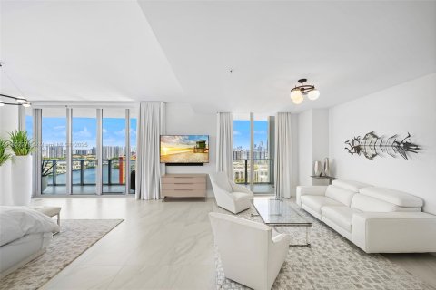 Copropriété à vendre à Sunny Isles Beach, Floride: 4 chambres, 361.85 m2 № 1875696 - photo 20