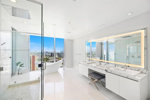 Copropriété à vendre à Sunny Isles Beach, Floride: 4 chambres, 361.85 m2 № 1875696 - photo 25