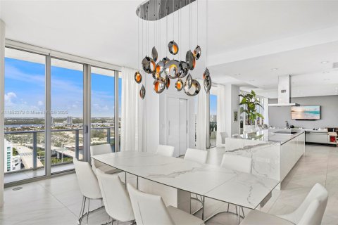 Copropriété à vendre à Sunny Isles Beach, Floride: 4 chambres, 361.85 m2 № 1875696 - photo 16