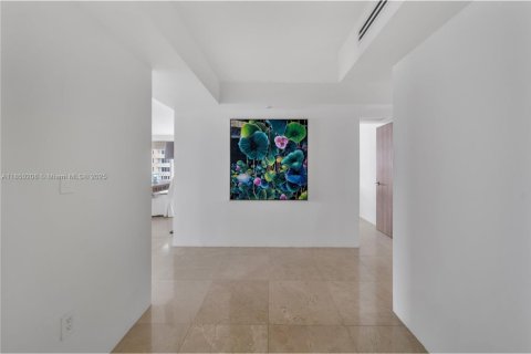 Condo in Key Biscayne, Florida, 3 bedrooms  № 2013334 - photo 5