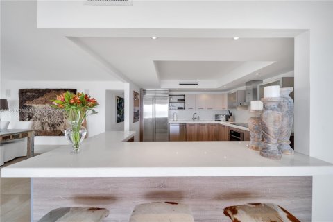 Condo in Key Biscayne, Florida, 3 bedrooms  № 2013334 - photo 19