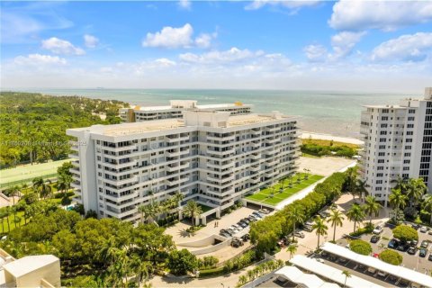 Condo in Key Biscayne, Florida, 3 bedrooms  № 2013334 - photo 28