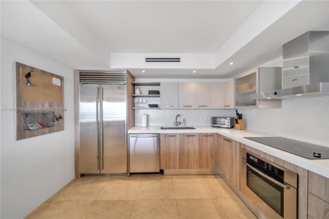 Condo in Key Biscayne, Florida, 3 bedrooms  № 2013334 - photo 18