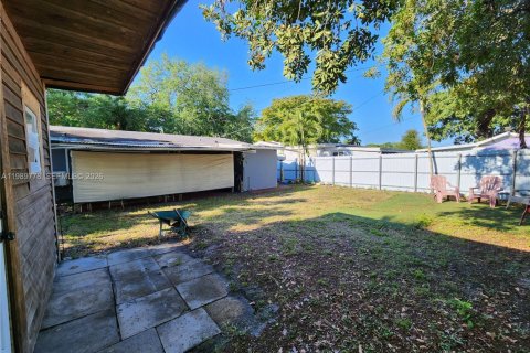 Villa ou maison à vendre à Hollywood, Floride: 2 chambres, 101.08 m2 № 2051819 - photo 26