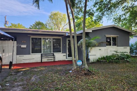 Villa ou maison à vendre à Hollywood, Floride: 2 chambres, 101.08 m2 № 2051819 - photo 5