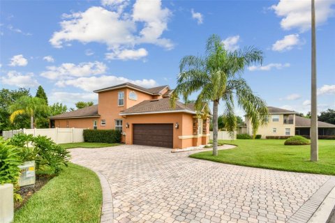 House in Lakeland, Florida 4 bedrooms, 258.73 sq.m. № 1912079 - photo 4