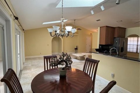 House in Orlando, Florida 3 bedrooms, 218.97 sq.m. № 2097739 - photo 19