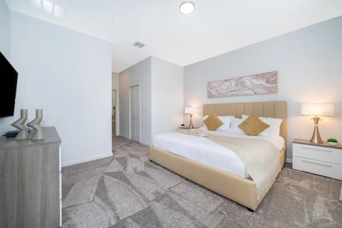 Copropriété à louer à Davenport, Floride: 3 chambres, 166.11 m2 № 2419007 - photo 11