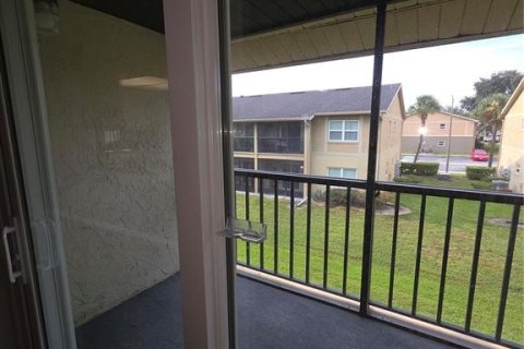 Condo in Orlando, Florida, 2 bedrooms  № 2150084 - photo 15