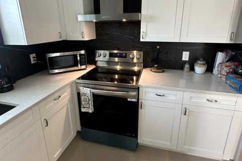 Купить виллу или дом в Порт-Ричи, Флорида 10 комнат, 133.97м2, № 1524772 - фото 6
