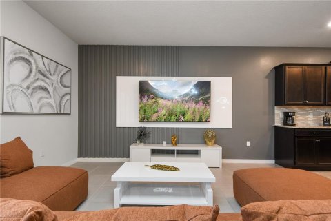 Casa en venta en Davenport, Florida, 10 dormitorios, 408.68 m2 № 1733146 - foto 7