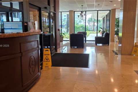 Condominio en alquiler en Sunny Isles Beach, Florida, 1 dormitorio, 65.5 m2 № 1948239 - foto 23