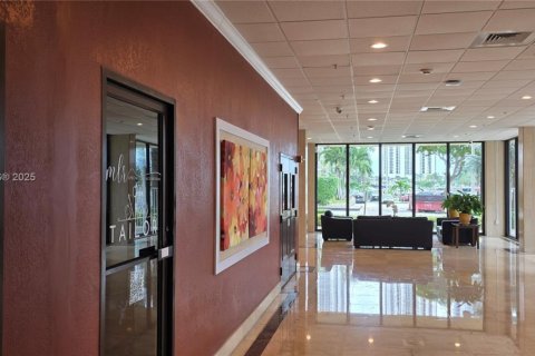 Condominio en alquiler en Sunny Isles Beach, Florida, 1 dormitorio, 65.5 m2 № 1948239 - foto 20