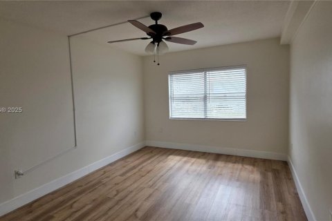 Condominio en alquiler en Sunny Isles Beach, Florida, 1 dormitorio, 65.5 m2 № 1948239 - foto 7