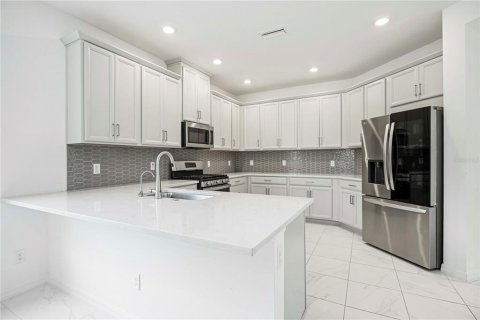 House in Bradenton, Florida 4 bedrooms, 272.3 sq.m. № 1856397 - photo 9