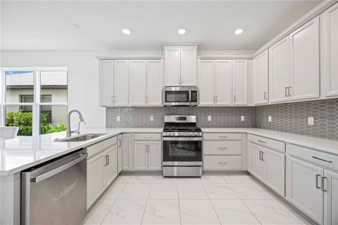 House in Bradenton, Florida 4 bedrooms, 272.3 sq.m. № 1856397 - photo 7