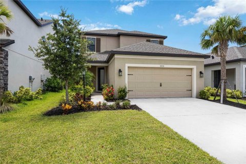 House in Bradenton, Florida 4 bedrooms, 272.3 sq.m. № 1856397 - photo 2