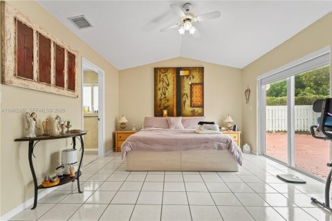 Casa en venta en Miramar, Florida, 3 dormitorios, 134.89 m2 № 2056665 - foto 7