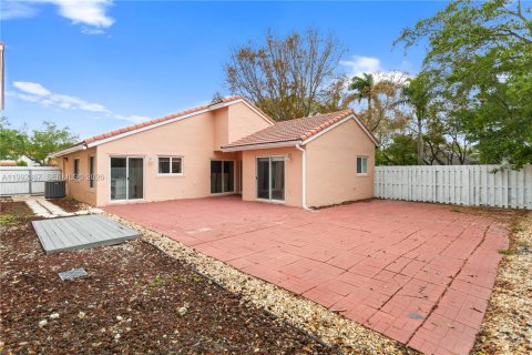 Casa en venta en Miramar, Florida, 3 dormitorios, 134.89 m2 № 2056665 - foto 26