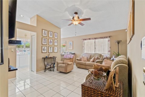 Casa en venta en Miramar, Florida, 3 dormitorios, 134.89 m2 № 2056665 - foto 12