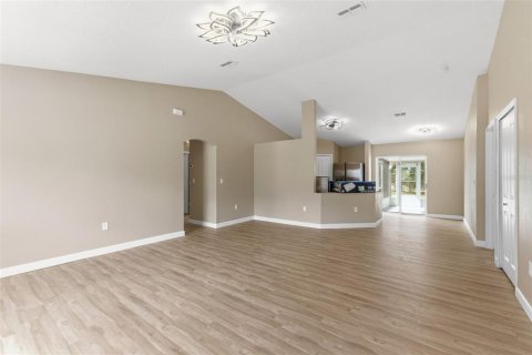 Villa ou maison à vendre à Spring Hill, Floride: 3 chambres, 122.63 m2 № 2406317 - photo 6