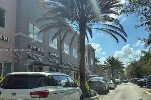 Commercial property in Miramar, Florida № 2033339 - photo 3