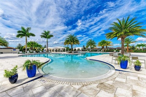 House in Bradenton, Florida 2 bedrooms, 172.05 sq.m. № 2238953 - photo 25