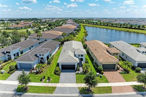 Casa en Bradenton, Florida 2 dormitorios, 172.05 m2 № 2238953