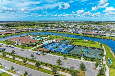 House in Bradenton, Florida 2 bedrooms, 172.05 sq.m. № 2238953 - photo 20