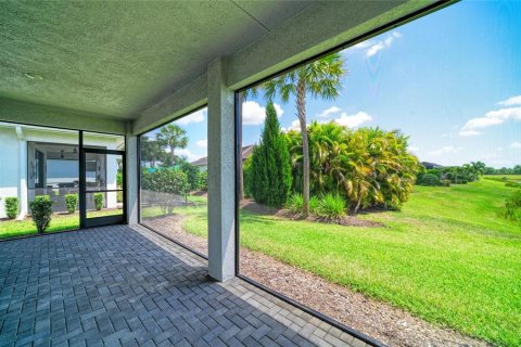 House in Bradenton, Florida 2 bedrooms, 172.05 sq.m. № 2238953 - photo 17