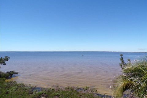 Copropriété à louer à Punta Gorda, Floride: 3 chambres, 225.66 m2 № 1584107 - photo 1