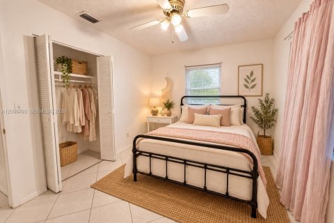 Casa en venta en Port St. Lucie, Florida, 3 dormitorios, 86.4 m2 № 2398159 - foto 17