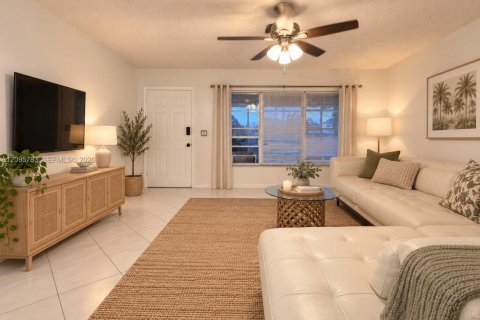Casa en venta en Port St. Lucie, Florida, 3 dormitorios, 86.4 m2 № 2398159 - foto 7