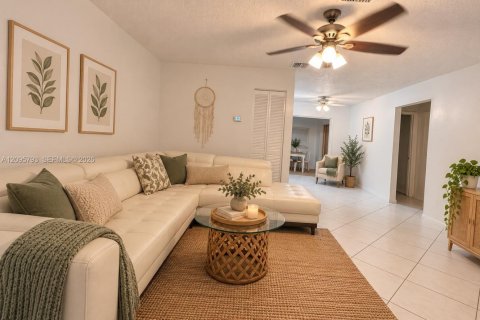 Casa en venta en Port St. Lucie, Florida, 3 dormitorios, 86.4 m2 № 2398159 - foto 6