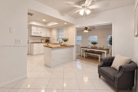 Casa en venta en Port St. Lucie, Florida, 3 dormitorios, 86.4 m2 № 2398159 - foto 10