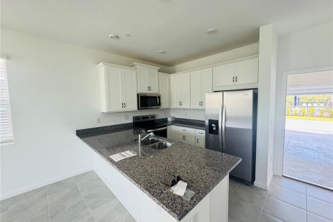 Adosado en alquiler en Apopka, Florida, 4 dormitorios, 151.15 m2 № 1755259 - foto 4