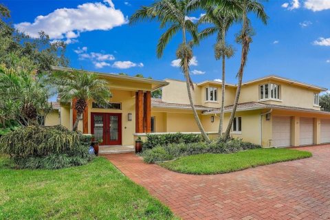 Casa en venta en Saint Petersburg, Florida, 4 dormitorios, 356.37 m2 № 1873831 - foto 1