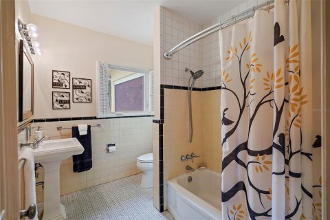 Casa en venta en Saint Petersburg, Florida, 4 dormitorios, 356.37 m2 № 1873831 - foto 26