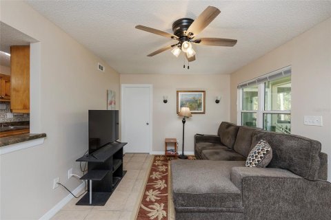 Copropriété à vendre à South Daytona, Floride: 2 chambres, 77.39 m2 № 2101188 - photo 5