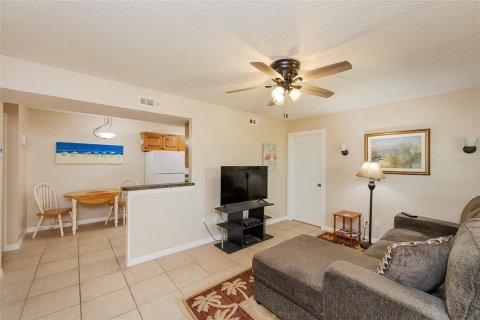 Copropriété à vendre à South Daytona, Floride: 2 chambres, 77.39 m2 № 2101188 - photo 4