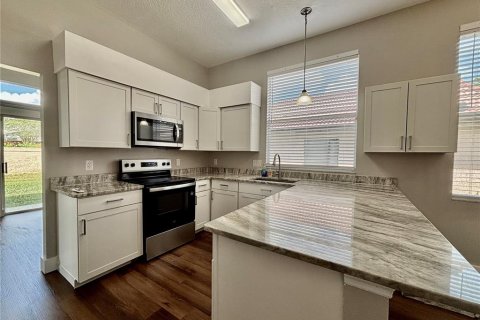 Casa en alquiler en Kissimmee, Florida, 3 dormitorios, 179.67 m2 № 1907812 - foto 7