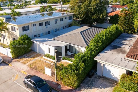 Commercial property in Miami Beach, Florida № 2008914 - photo 8