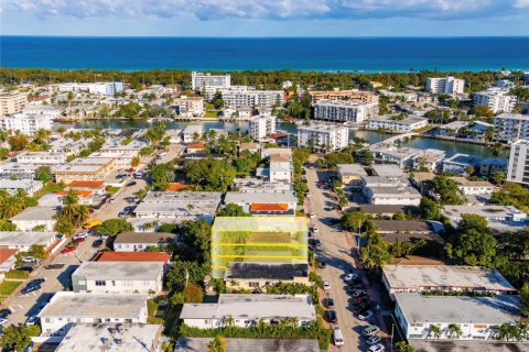 Commercial property in Miami Beach, Florida № 2008914 - photo 18