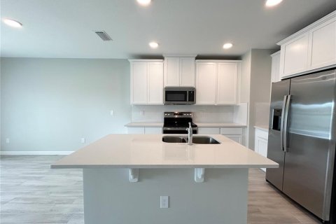 House in Orlando, Florida 3 bedrooms, 128.11 sq.m. № 1912775 - photo 5
