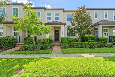 Adosado en venta en Winter Garden, Florida, 3 dormitorios, 166.2 m2 № 1785176 - foto 1